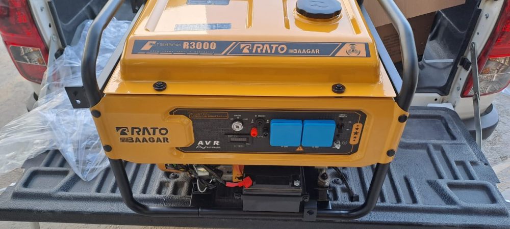 مولد 3000 ماركة بعجر RATO بنزين (PetroL )